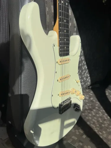 Guitarra Tagima T-635 Stratocaster