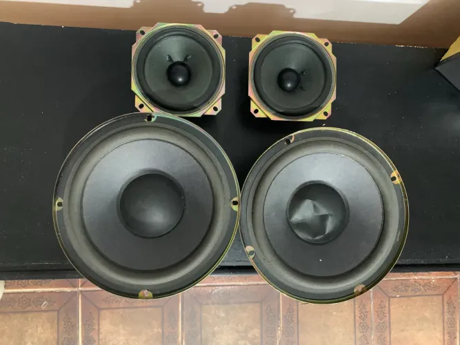 4 Auto falantes de 5'' e 8'' das caixas AIWA NSX-F959