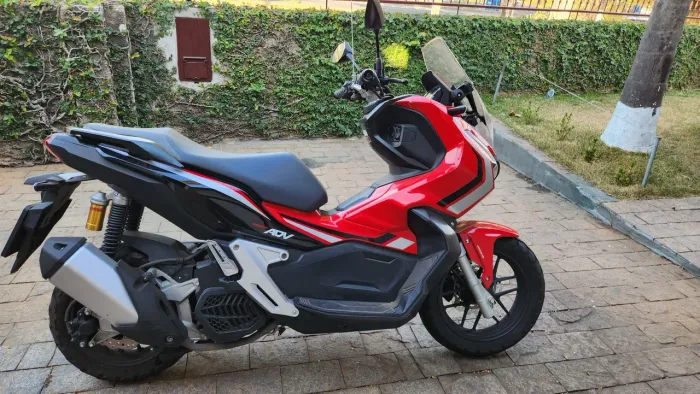 Vende- se ADV 150 cc