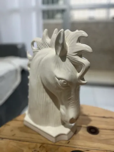 Escultura em cerâmica