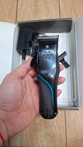 Máquina de cortar cabelo wahl lanche. COM CARCAÇA VAPOR pouco usada!