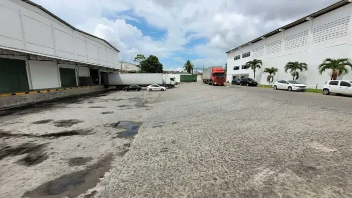 Galpão área de 3 mil m2 Ibura Recife PE
