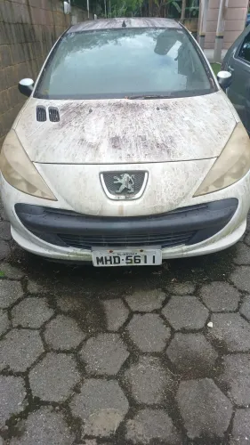Peugeot 207 XR 1.4 Flex 8V 5P 2010