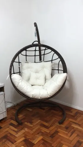 Balanço com suporte em fibra sintética