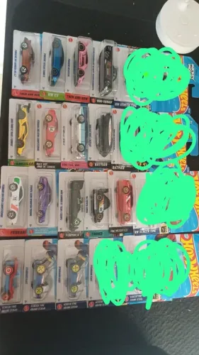 Lote Hot Wheels 16unid. (Vendo lote completo)