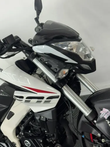 BAJAJ DOMINAR 200 2024 ESPORTIVIDADE E BAIXA KM POR R$ 18.290
