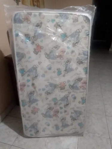 Vendo colchão infantil para berço americano , nunca foi usado 