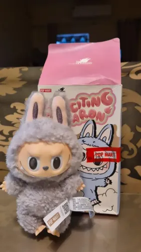 ORIGINAL POP MART LABUBU