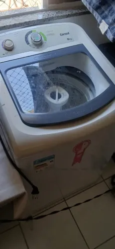 Maquina de lavar, defeito eixo/polia desgastado.
