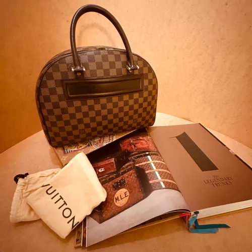 Bolsa LV Nolita Damier ébène