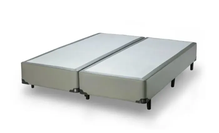 Cama Quenn usada em bom estado