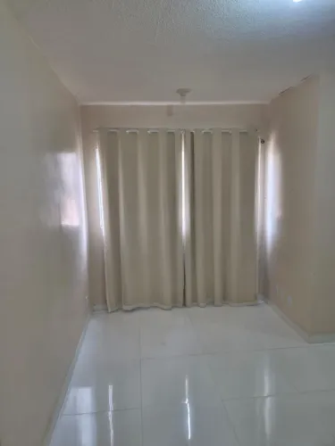 Vende-se apartamento, térreo.