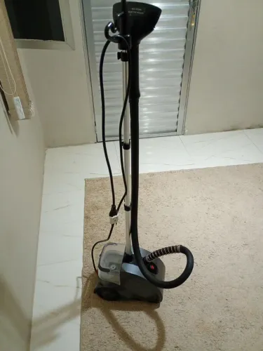 Passadeira a vapor fin kitchen semi nova R$ 300,00