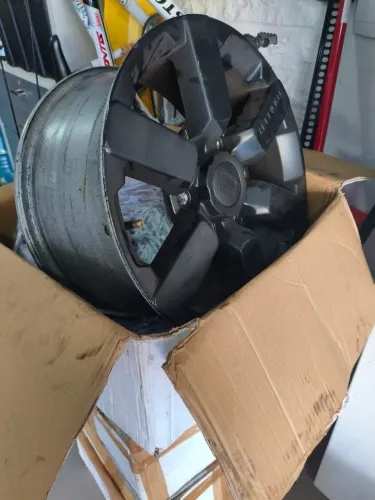 Rodas originais aro 17 Troller T4 2015