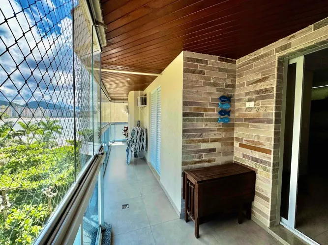 Apartamento à Venda nas Asturias no Guarujá | QVista Inteligência Imobiliária Guarujá