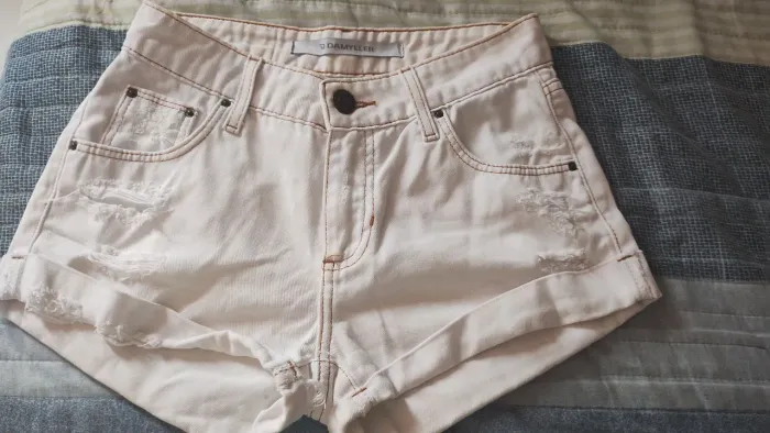 Short branco jeans