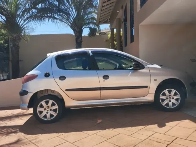 Peugeot 206 Selection/ Sensation 1.0 16V 3P 2005