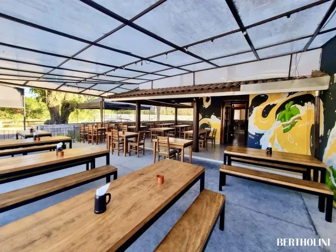 Restaurante Comercial para Venda ou Locação em Penedo - Itatiaia/RJ