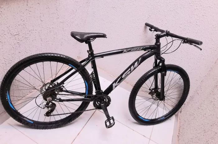 Bicicleta aro 29 com nota, tudo funcionando NÃO TROCO, retirada em águas lindas