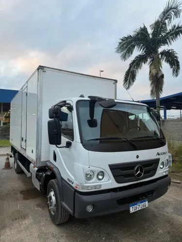 Mercedes Accelo 1017 25/25