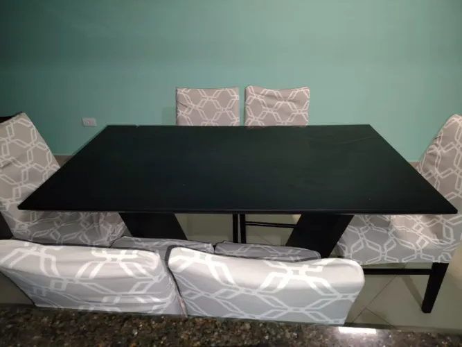Mesa de jantar 6 lugares com cadeiras estofados 