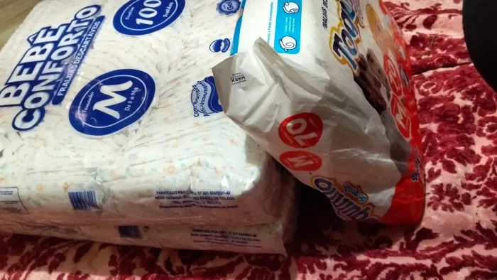 Pacotão fraldas com 200 + 70