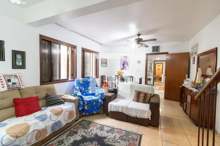 Casa à Venda - Santo Antônio, 5 Quartos, 242 m2
