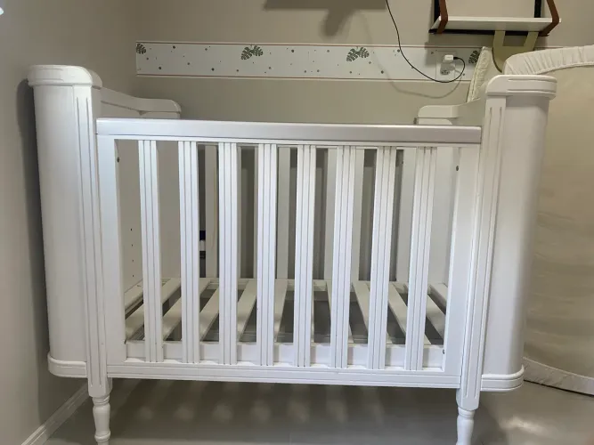Berço 2 em 1 Toy Madeira Maciça (Branco)