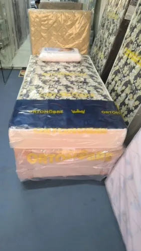 Cama box de solteirão com colchão D45 de 17 cm
