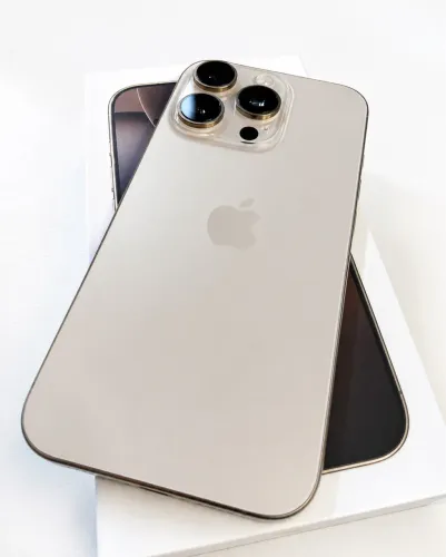 iPhone pro 16
