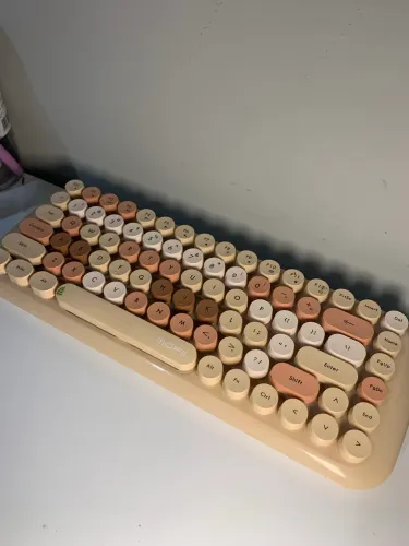 Vende-se teclado mofii