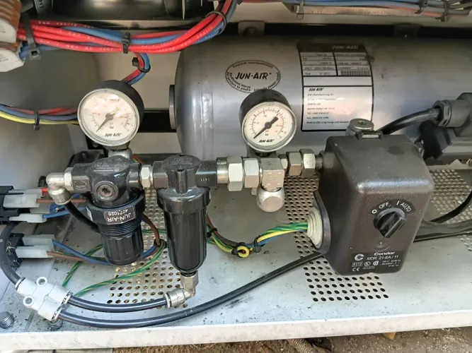 Compressor clínico jun air