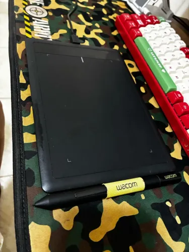 Mesa Digitalizadora Wacom One CTL-471 + Caneta Original