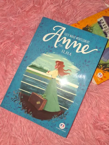 2 livros: Anne de Green Gables e Avonlea