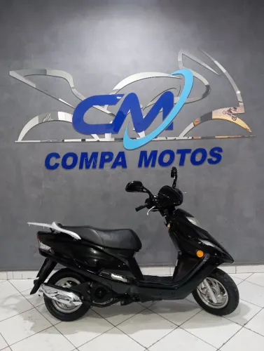 BURGMAN 125 I 2013 TROCO E FINANCIO 