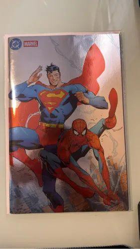 DC e Marvel - Superman/Homem-Aranha / Capa Metalizada / Importada