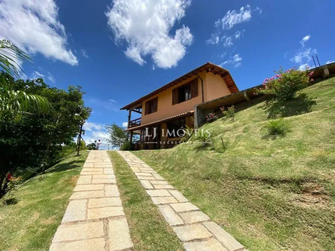 Casa com 2 dormitórios à venda, 200 m² por R$ 645.000,00 - Secretário - Petrópolis/RJ