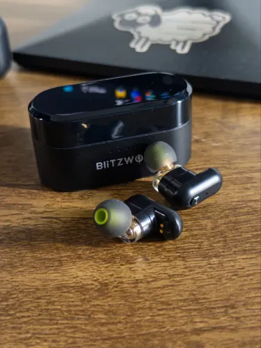 Fone Blitzwolf FYE7