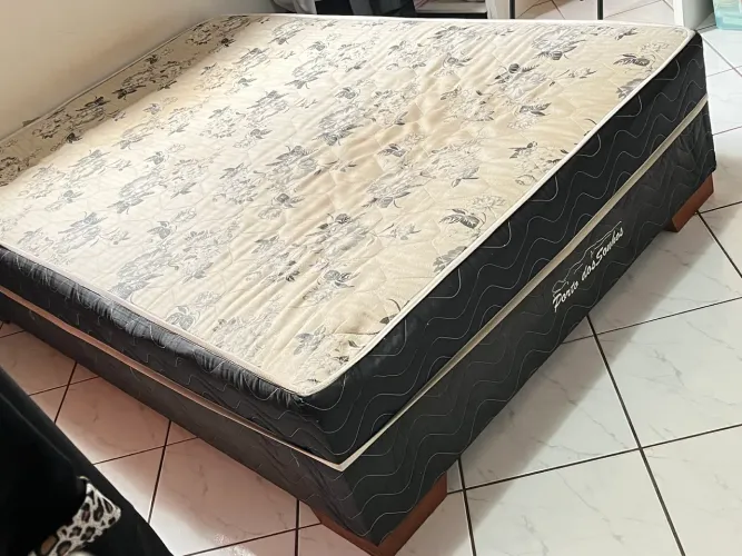 Cama box casal (não acompanha colchão)