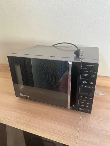 MICRO-ONDAS ELECTROLUX ME23S 23 L