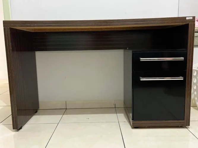 VENDO MESA DE ESCRITÓRIO 
