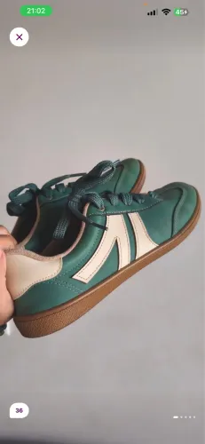 Tênis Moleca verde retrô nº 36