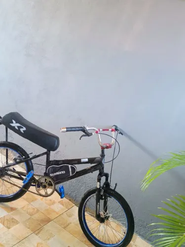 Bicicleta aro 20 montadinha em perfeito estado!