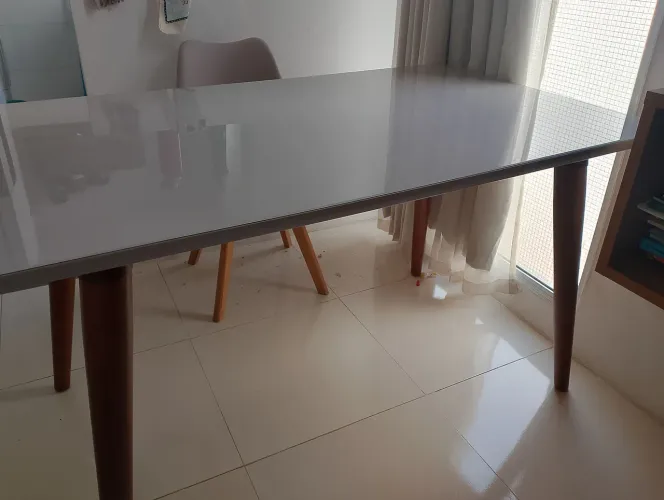 Mesa de 1.30 por 80.