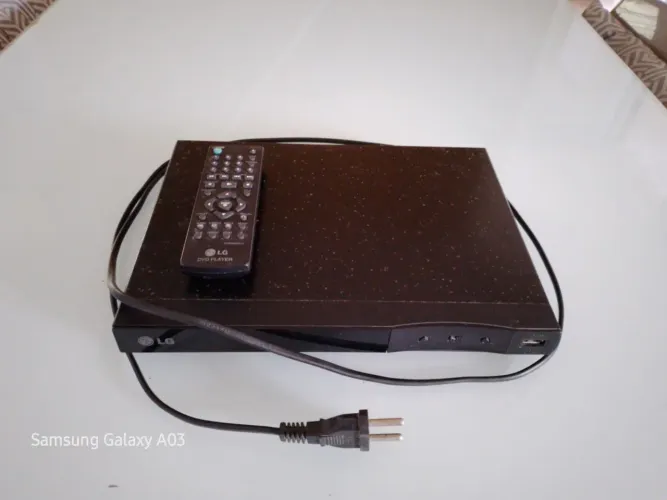 Dvd player LG modelo DP122