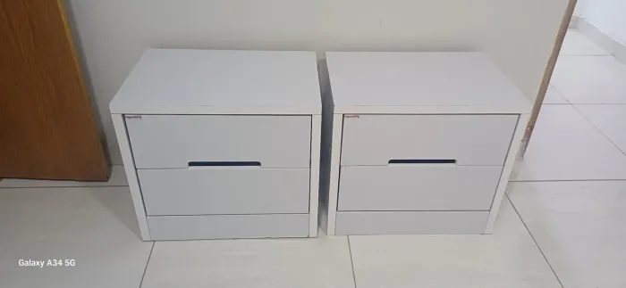 Criado-mudo para quarto - Ótimo Estado