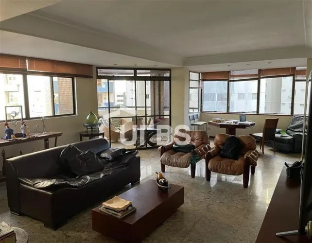 Apartamento no Bueno proximo praça t-25