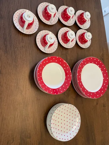 Conjunto de Jantar de poá/ bolinhas  de porcelana Casa Ambiente 