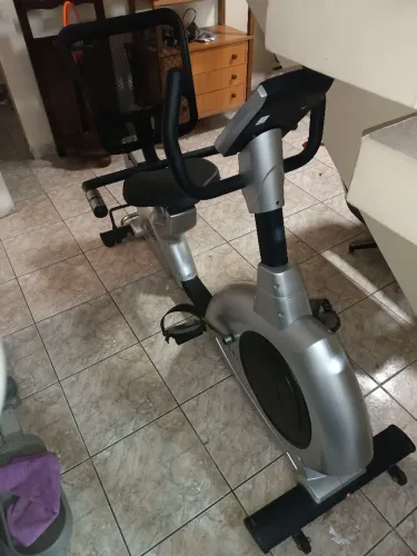 Bicicleta ergométrica Kikos kr9.1