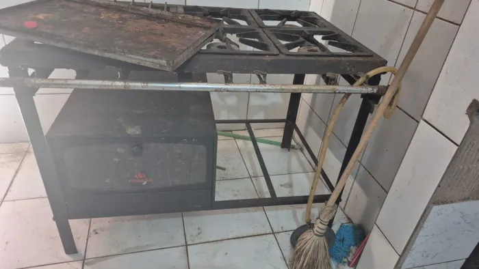 Vendo fogão industrial